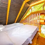 Hostel Legjenda *