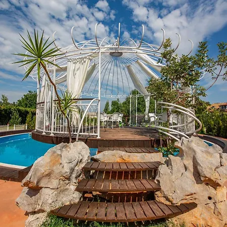 Legjenda Hostel *