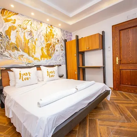 Hostel Legjenda