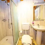 Hostel Legjenda Σκόδρα